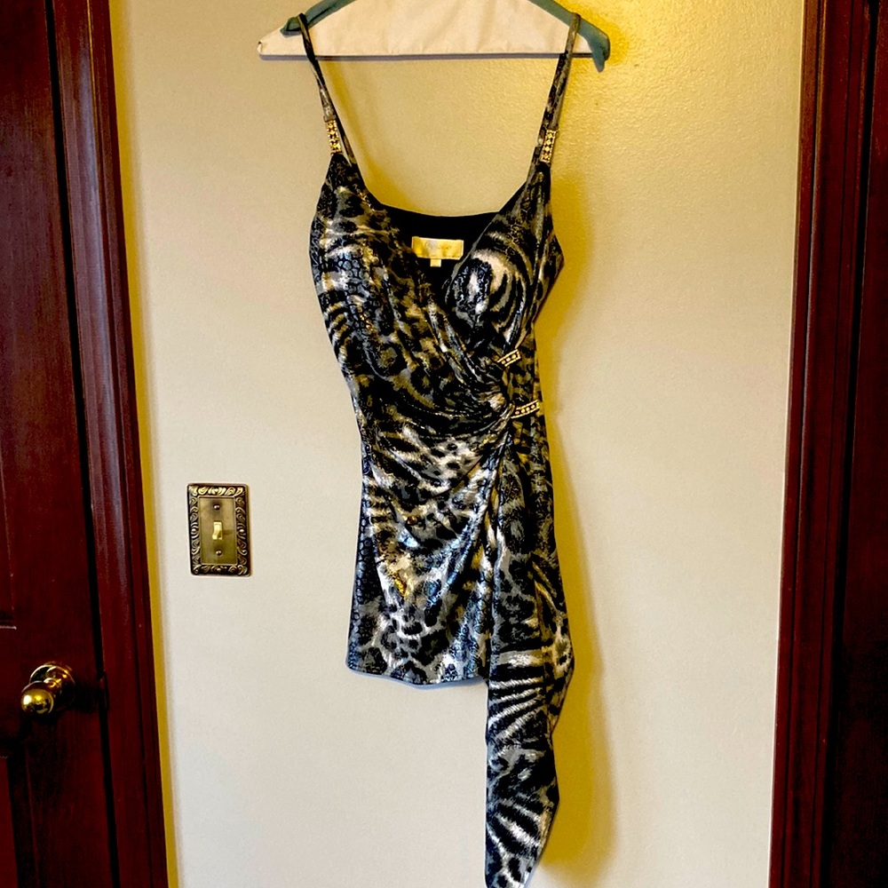 Janine top worn once size small like new